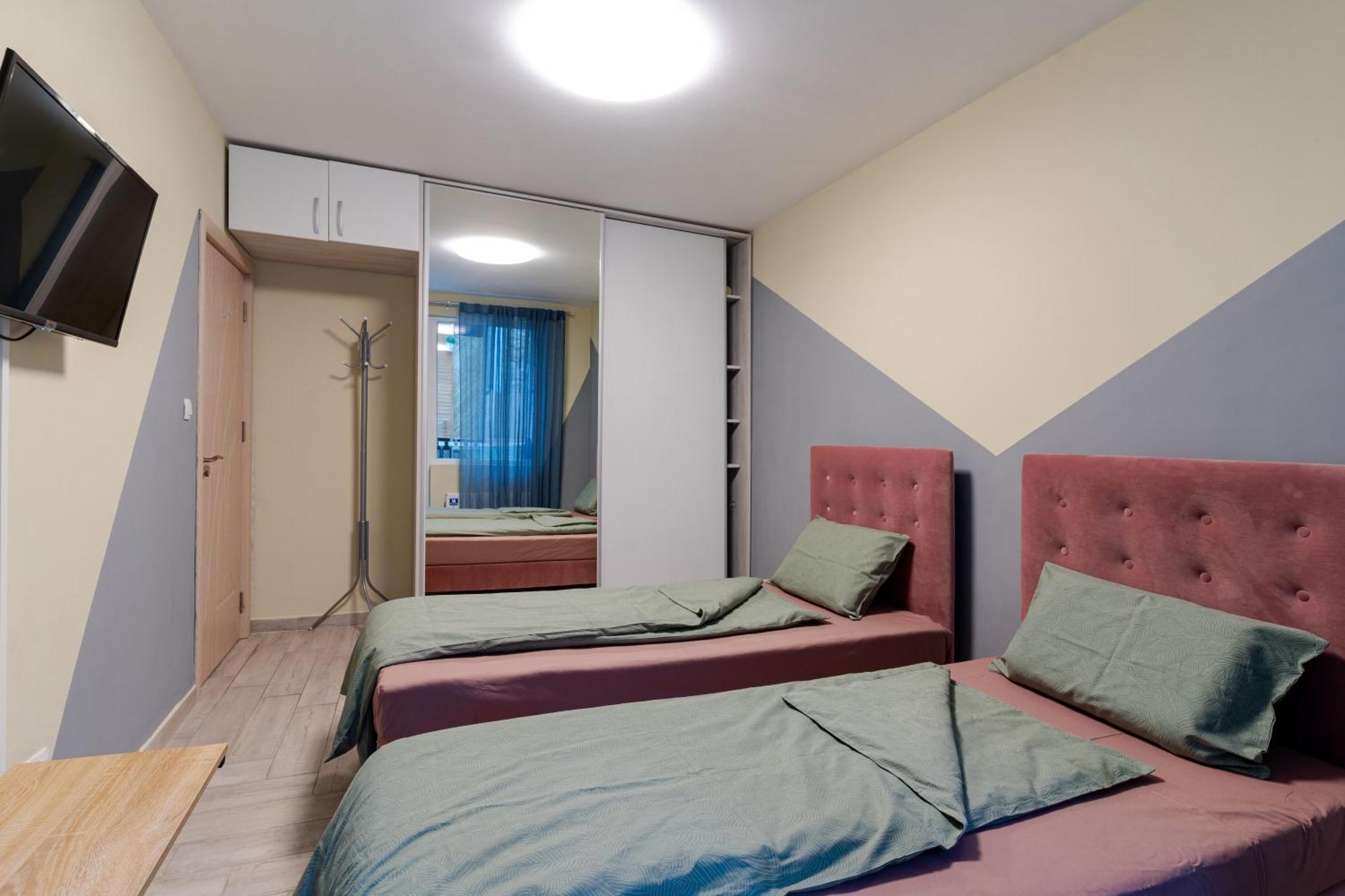 Mirela Guest Apartment Veliko Tarnovo Extérieur photo